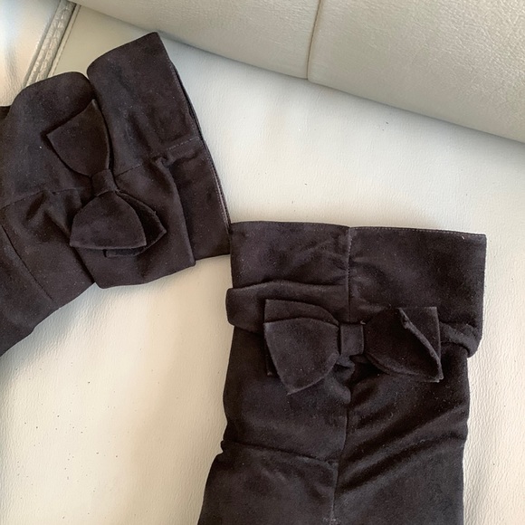 NWOT Kate Spade New York® Black New York Nod Ruched Suede Bow Bootie - Picture 5 of 11